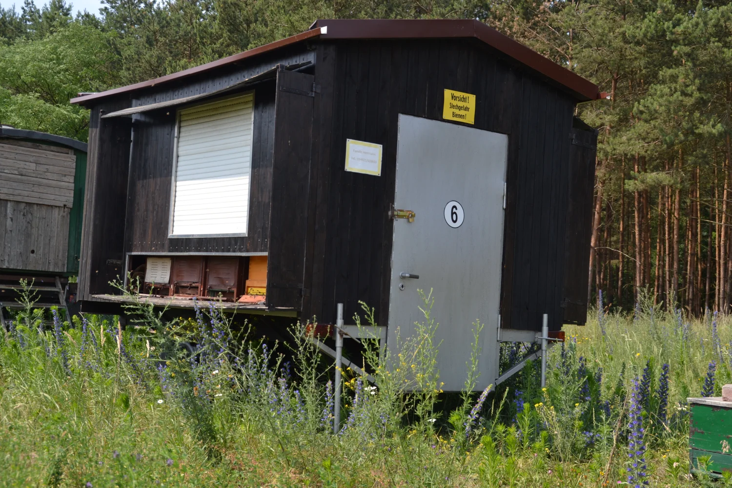Land ist Gut, Lagerwagen